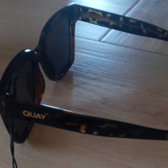 Quay "Icy" sunglasses - Picture 4 of 4